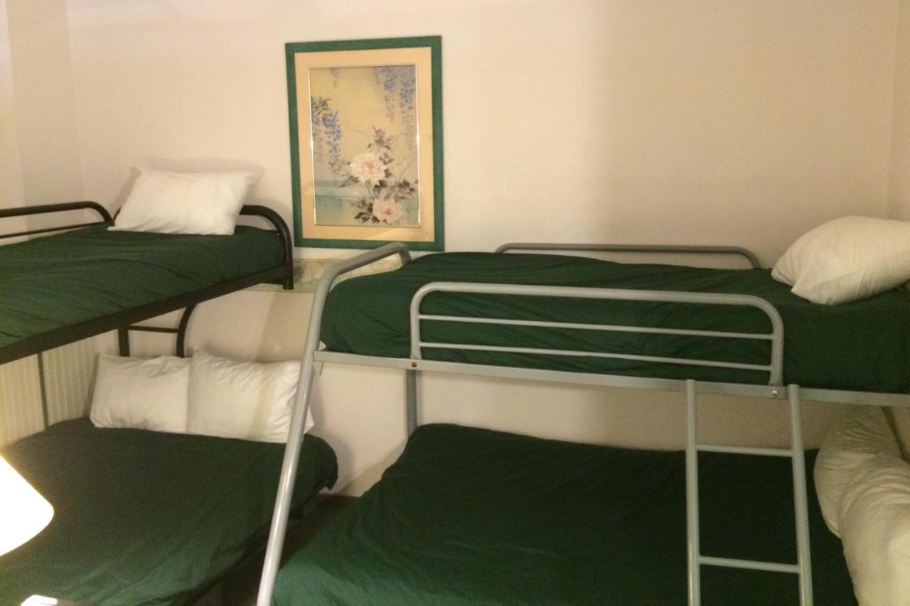The Griz Inn By Park Vacation Management Fernie Bagian luar foto
