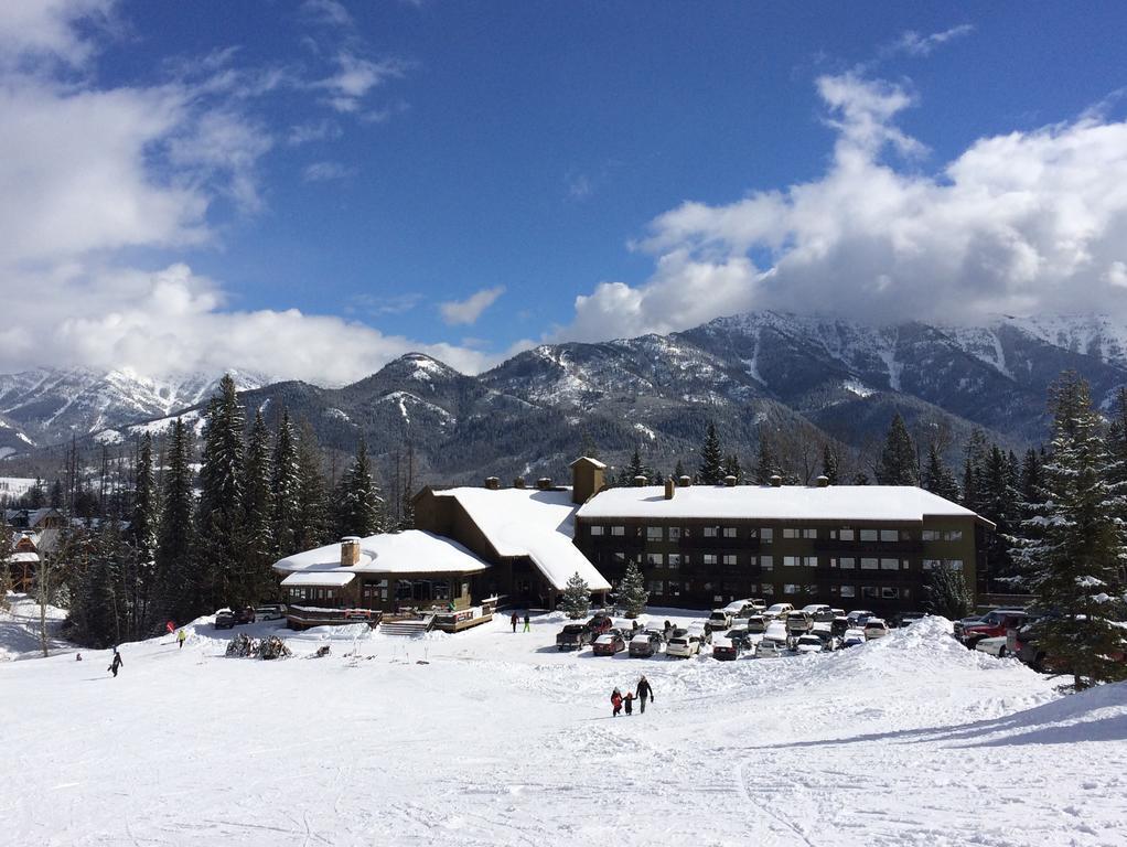 The Griz Inn By Park Vacation Management Fernie Bagian luar foto